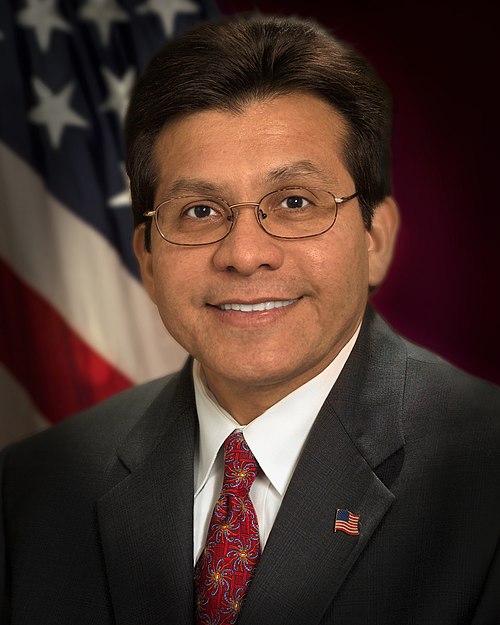 Alberto Gonzales Biography